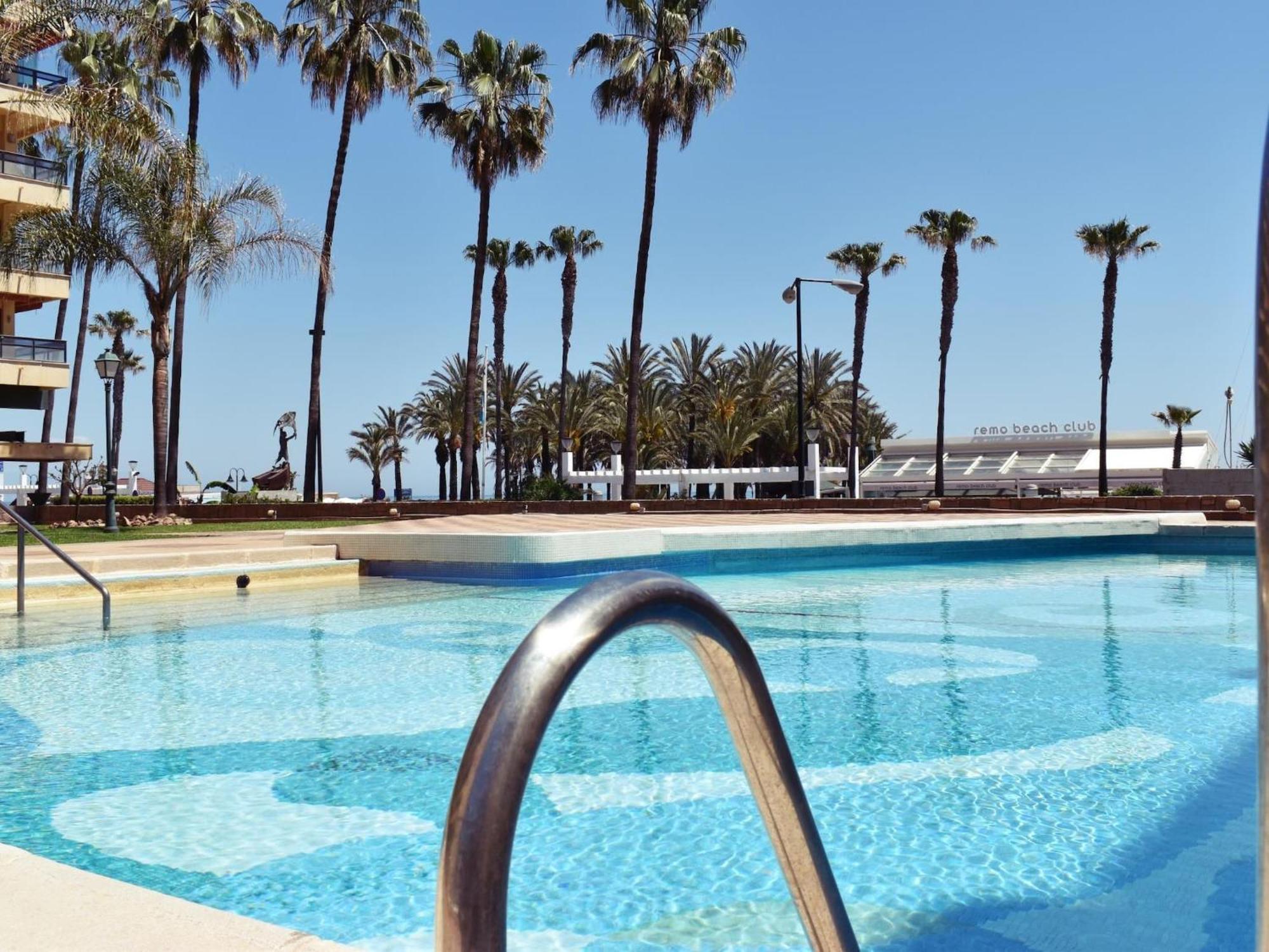 Luminoso Apartamento De 3 Dormitorios A Pie De Playa En Torremolinos Dış mekan fotoğraf